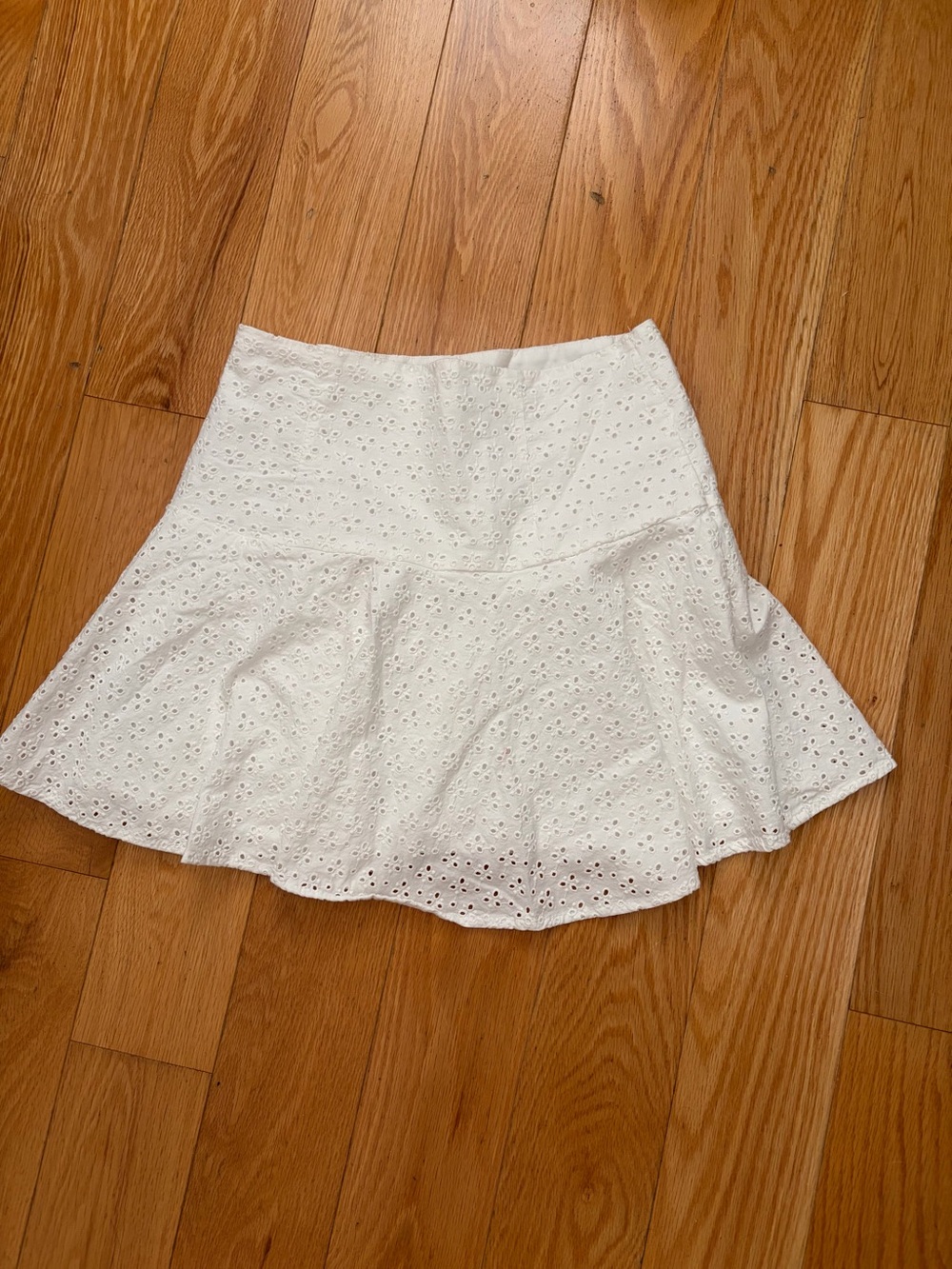 H&M White Eyelet Flounce Skirt flower print side zipper lining underneath